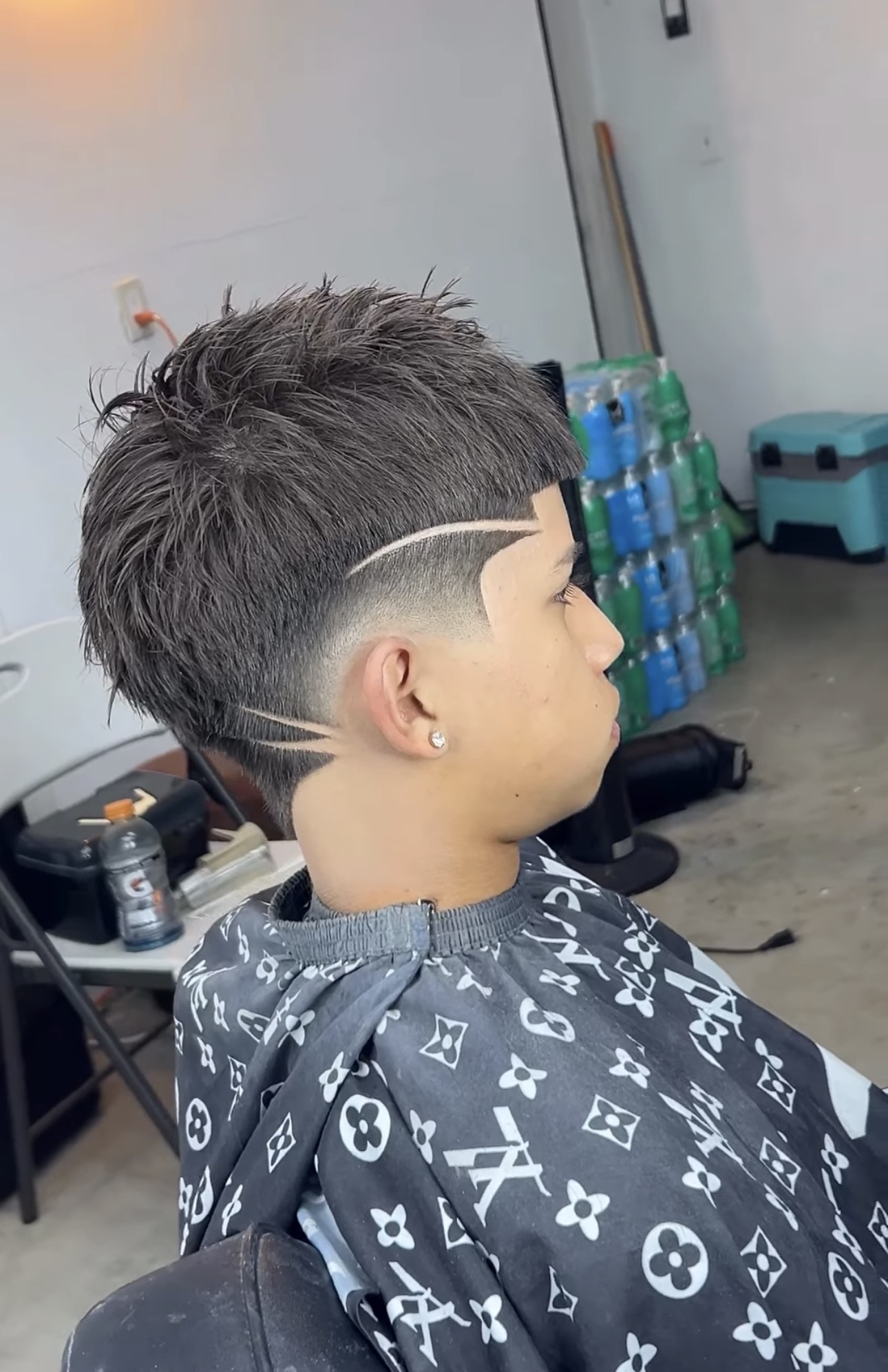 Textured crop with line design fade